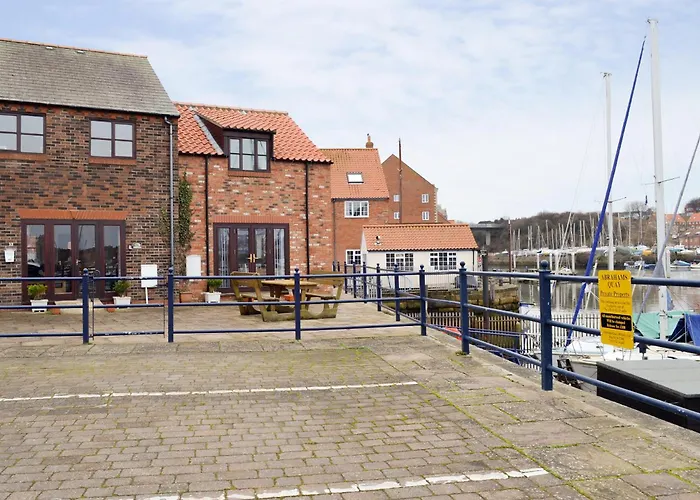 Holiday home Moon River Whitby